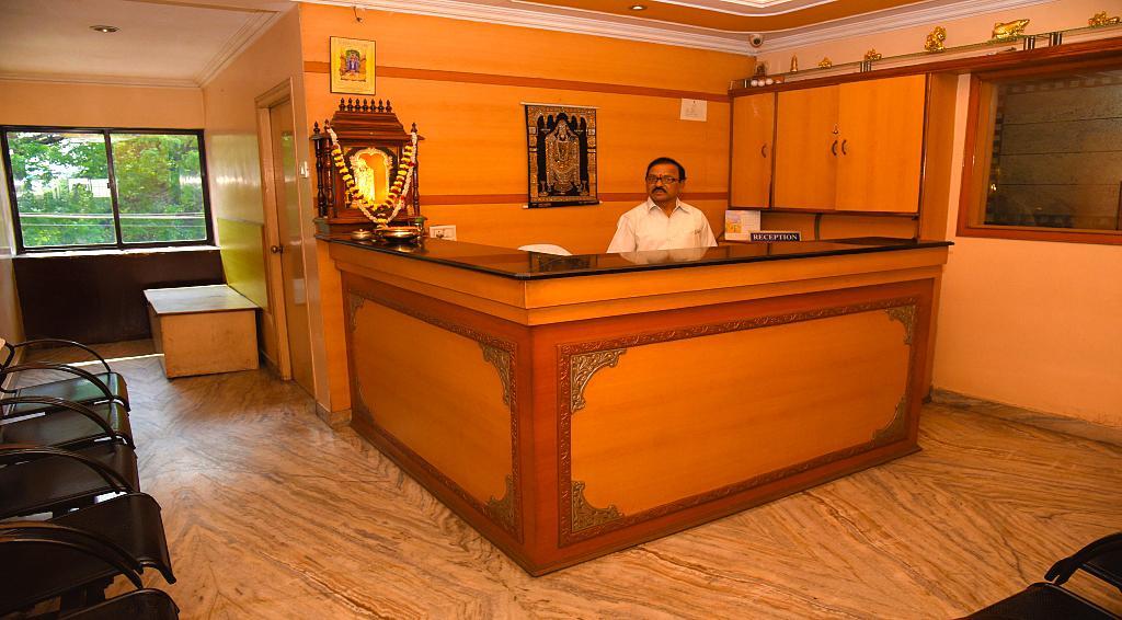 Hotel Vishnu Residency Visakhapatnam Bagian luar foto
